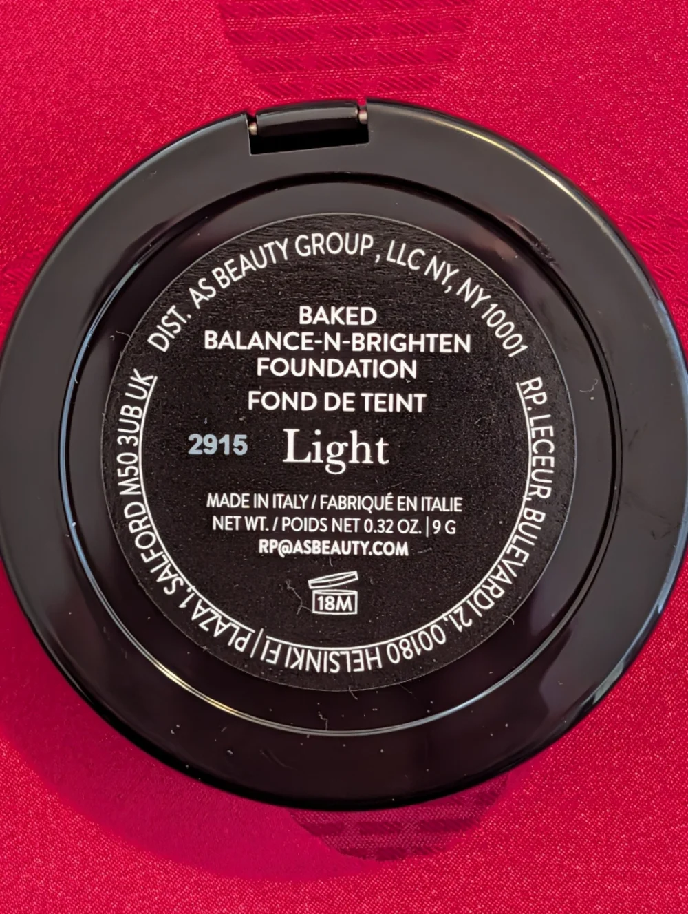 🆕 Laura Geller Baked Balance-n-Brighton Foundation In Light